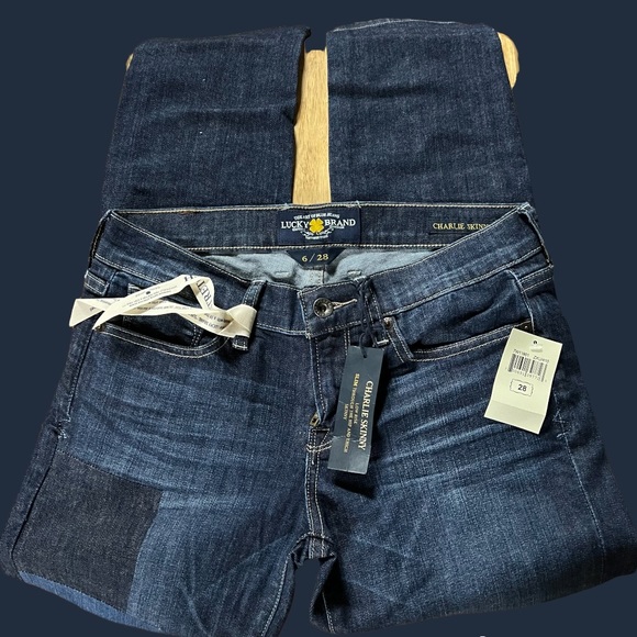 Lucky Brand Denim - 𝙲𝚑𝚊𝚛𝚕𝚒𝚎 𝚂𝚔𝚒𝚗𝚗𝚢